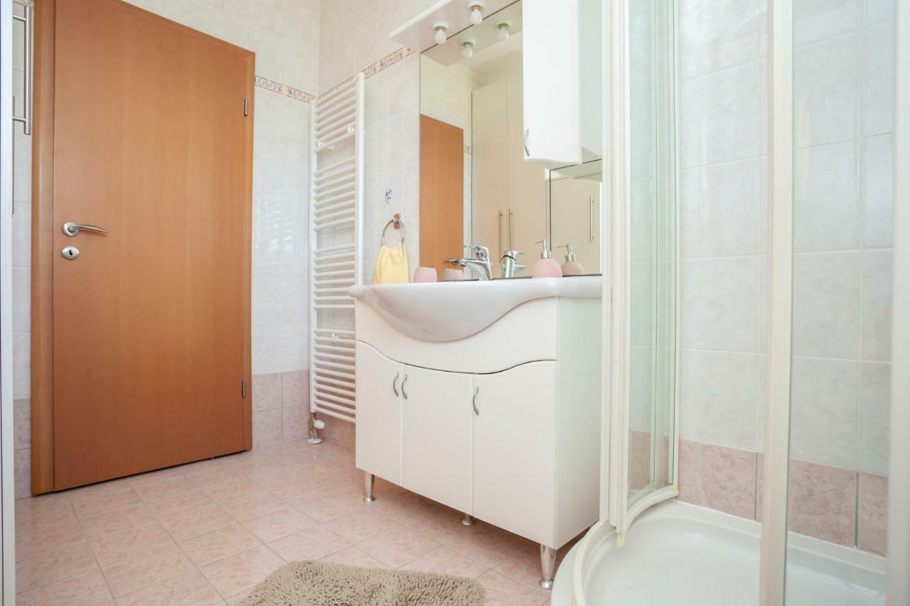Holiday Apartment Ivica Milohnici المظهر الخارجي الصورة